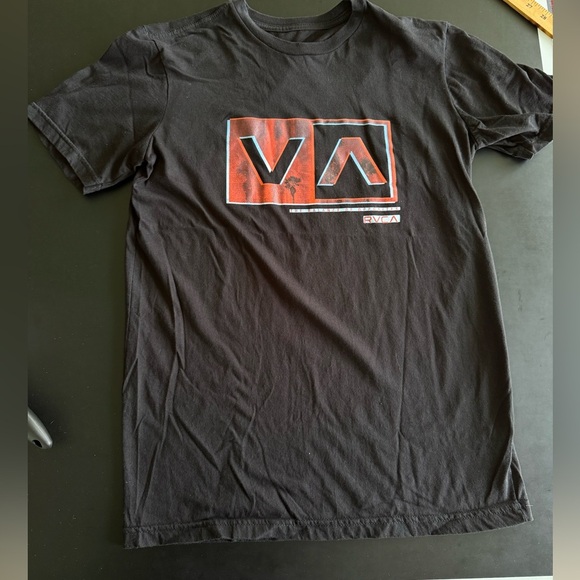 RVCA Men's Black Graphic T-Shirt - Picture 2 of 7